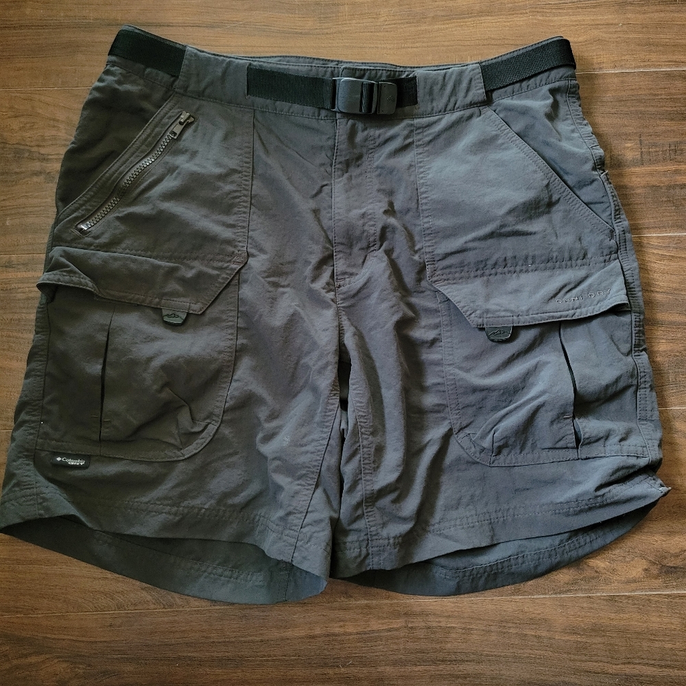 Mens GRT Columbia Omni Dry shorts Sz 34 gray hiking fishing outdoors